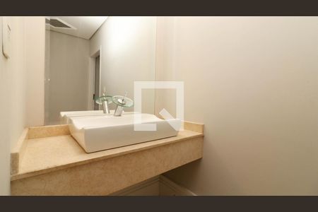 Casa à venda com 250m², 3 quartos e 10 vagasLavabo