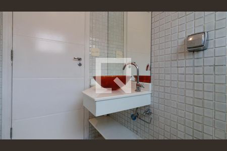 Casa à venda com 250m², 3 quartos e 10 vagasBanheiro da Suíte 1