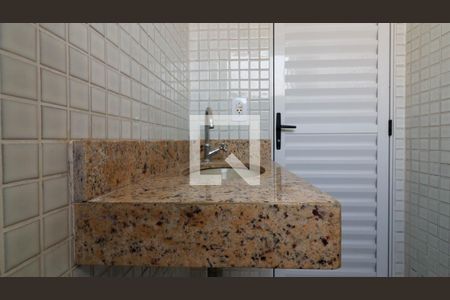 Casa à venda com 250m², 3 quartos e 10 vagasBanheiro de serviço