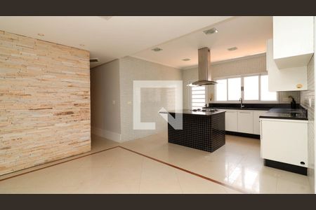 Casa à venda com 250m², 3 quartos e 10 vagasCozinha