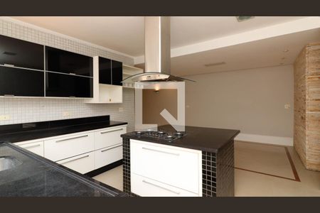 Casa à venda com 250m², 3 quartos e 10 vagasCozinha