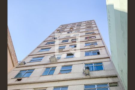 Studio à venda com 28m², 1 quarto e sem vaga Studio à venda com 28m², 1 quarto e sem vagaFachada