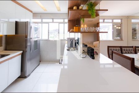 Apartamento à venda com 160m², 3 quartos e 2 vagas Apartamento à venda com 160m², 3 quartos e 2 vagasCozinha