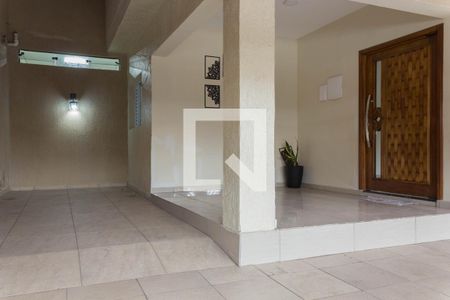 Casa à venda com 257m², 4 quartos e 3 vagas Casa à venda com 257m², 4 quartos e 3 vagasGaragem