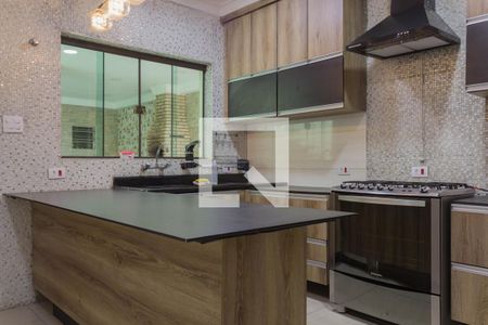 Casa à venda com 257m², 4 quartos e 3 vagas Casa à venda com 257m², 4 quartos e 3 vagasCozinha