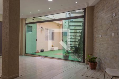 Casa à venda com 257m², 4 quartos e 3 vagas Casa à venda com 257m², 4 quartos e 3 vagasÁrea comum