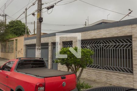 Casa à venda com 257m², 4 quartos e 3 vagas Casa à venda com 257m², 4 quartos e 3 vagasFachada