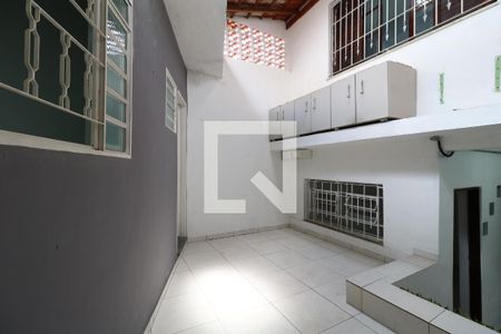 Casa à venda com 143m², 2 quartos e 1 vagaQuintal
