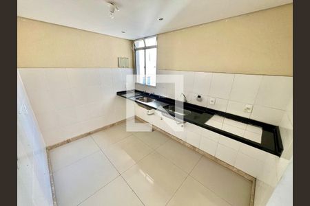 Apartamento à venda com 42m², 2 quartos e 1 vaga Apartamento à venda com 42m², 2 quartos e 1 vagaCozinha