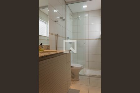 Casa à venda com 140m², 3 quartos e 2 vagas Casa à venda com 140m², 3 quartos e 2 vagasBanheiro