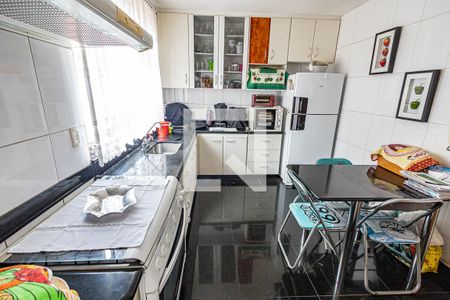 Apartamento à venda com 158m², 4 quartos e 4 vagasCozinha