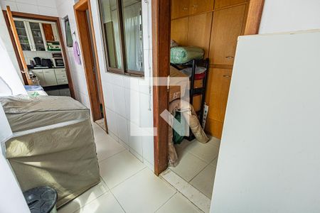 Apartamento à venda com 158m², 4 quartos e 4 vagasArea de serviço