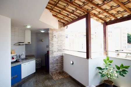 Apartamento à venda com 120m², 2 quartos e 2 vagasCobertura