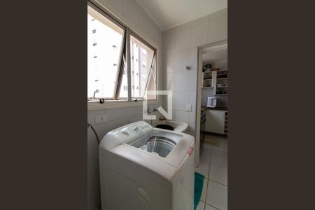Apartamento para alugar com 182m², 3 quartos e 2 vagas Apartamento para alugar com 182m², 3 quartos e 2 vagasÁrea de Serviço