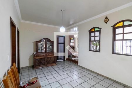 Casa à venda com 235m², 3 quartos e 4 vagasCopa