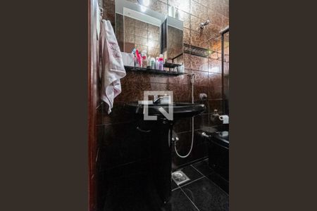 Casa à venda com 235m², 3 quartos e 4 vagasBanheiro da suíte