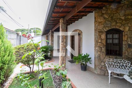 Casa à venda com 235m², 3 quartos e 4 vagasEntrada