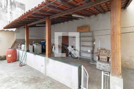 Casa à venda com 235m², 3 quartos e 4 vagasQuintal