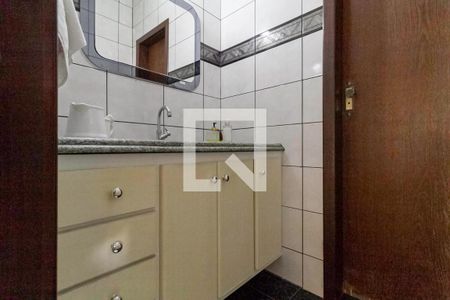 Casa à venda com 235m², 3 quartos e 4 vagasBanheiro social/Lavabo