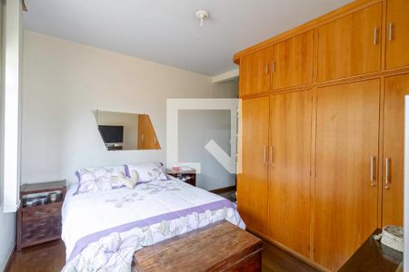 Casa à venda com 235m², 3 quartos e 4 vagasSuíte