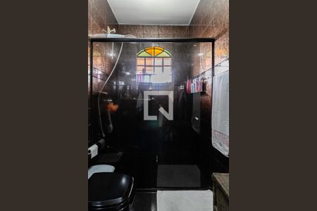 Casa à venda com 235m², 3 quartos e 4 vagasBanheiro da suíte