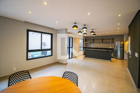 Apartamento à venda com 32m², 1 quarto e sem vaga Apartamento à venda com 32m², 1 quarto e sem vagaÁrea comum - Salão de festas