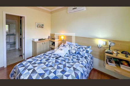 Casa à venda com 2700m², 5 quartos e 4 vagas Casa à venda com 2700m², 5 quartos e 4 vagasQuarto 3