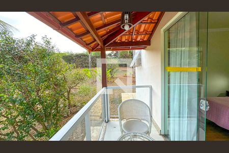 Casa à venda com 2700m², 5 quartos e 4 vagas Casa à venda com 2700m², 5 quartos e 4 vagasÁrea comum