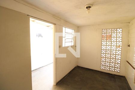 Casa à venda com 250m², 4 quartos e 1 vagaÁrea de Serviço - Quarto