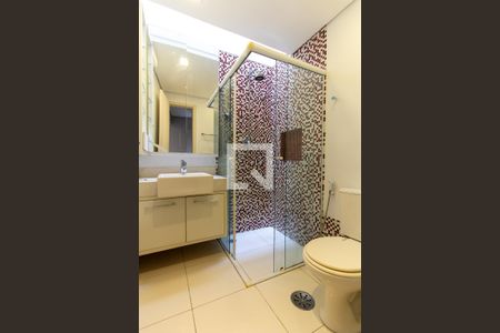 Casa de condomínio à venda com 250m², 3 quartos e 2 vagas Casa de condomínio à venda com 250m², 3 quartos e 2 vagasBanheiro Social