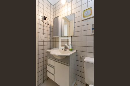 Casa de condomínio à venda com 250m², 3 quartos e 2 vagas Casa de condomínio à venda com 250m², 3 quartos e 2 vagasBanheiro de serviço