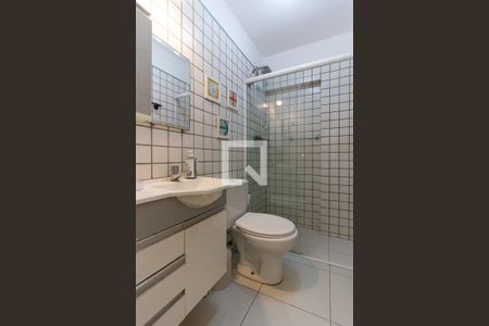 Casa de condomínio à venda com 250m², 3 quartos e 2 vagas Casa de condomínio à venda com 250m², 3 quartos e 2 vagasBanheiro de serviço