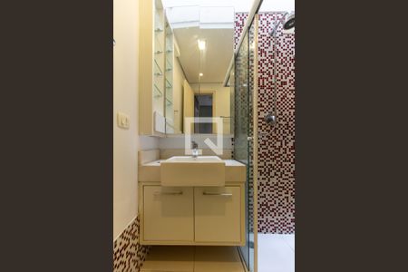 Casa de condomínio à venda com 250m², 3 quartos e 2 vagas Casa de condomínio à venda com 250m², 3 quartos e 2 vagasBanheiro Social