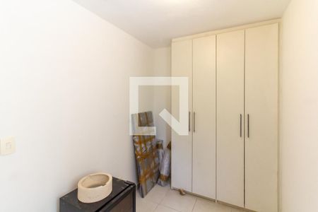 Casa de condomínio à venda com 250m², 3 quartos e 2 vagas Casa de condomínio à venda com 250m², 3 quartos e 2 vagasQuarto de Serviço