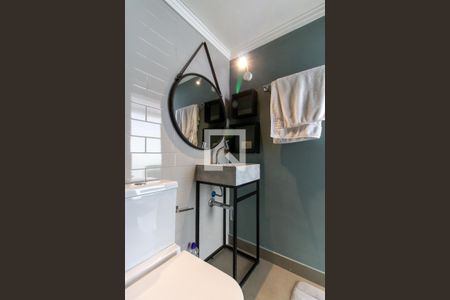 Casa de condomínio à venda com 250m², 3 quartos e 2 vagas Casa de condomínio à venda com 250m², 3 quartos e 2 vagasBanheiro da Suíte 2