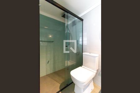 Casa de condomínio à venda com 250m², 3 quartos e 2 vagas Casa de condomínio à venda com 250m², 3 quartos e 2 vagasBanheiro da Suíte 2