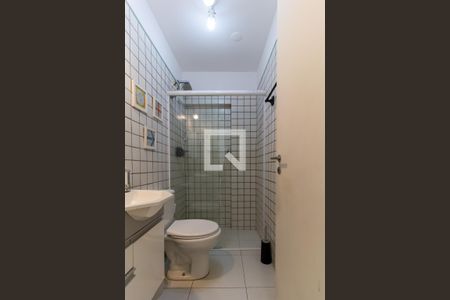 Casa de condomínio à venda com 250m², 3 quartos e 2 vagas Casa de condomínio à venda com 250m², 3 quartos e 2 vagasBanheiro de serviço