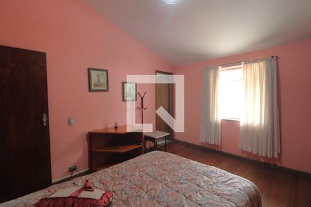 Casa à venda com 490m², 3 quartos e 2 vagasSuíte 2