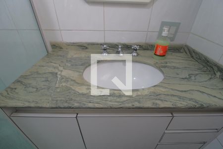 Casa à venda com 490m², 3 quartos e 2 vagasPia banheiro da suíte 2