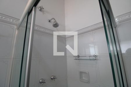 Casa à venda com 490m², 3 quartos e 2 vagasChuveiro banheiro da suíte 1