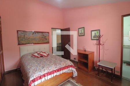 Casa à venda com 490m², 3 quartos e 2 vagasSuíte 2