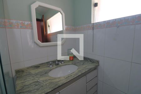 Casa à venda com 490m², 3 quartos e 2 vagasBanheiro da suíte 2