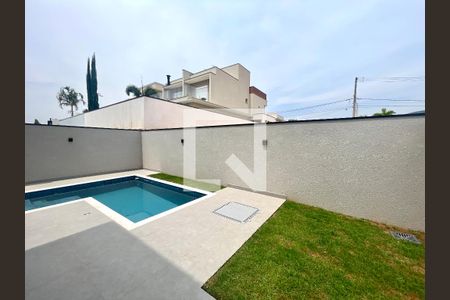 Casa de condomínio à venda com 215m², 3 quartos e 2 vagas Casa de condomínio à venda com 215m², 3 quartos e 2 vagasQuintal