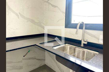 Casa de condomínio à venda com 215m², 3 quartos e 2 vagas Casa de condomínio à venda com 215m², 3 quartos e 2 vagasCozinha