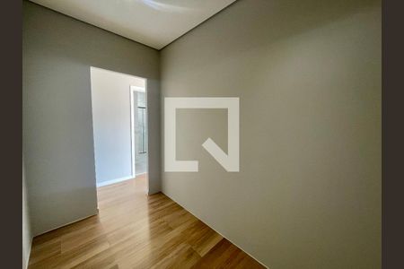 Casa de condomínio à venda com 215m², 3 quartos e 2 vagas Casa de condomínio à venda com 215m², 3 quartos e 2 vagasCloset