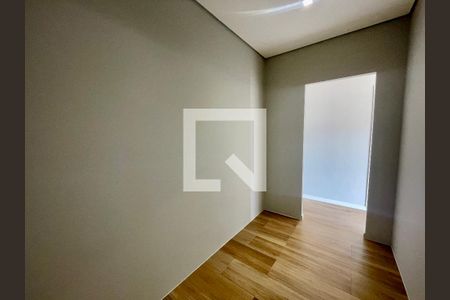 Casa de condomínio à venda com 215m², 3 quartos e 2 vagas Casa de condomínio à venda com 215m², 3 quartos e 2 vagasCloset