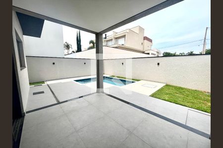 Casa de condomínio à venda com 215m², 3 quartos e 2 vagas Casa de condomínio à venda com 215m², 3 quartos e 2 vagasChurrasqueira