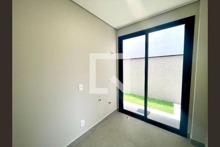 Casa de condomínio à venda com 215m², 3 quartos e 2 vagas Casa de condomínio à venda com 215m², 3 quartos e 2 vagasÁrea de Serviço