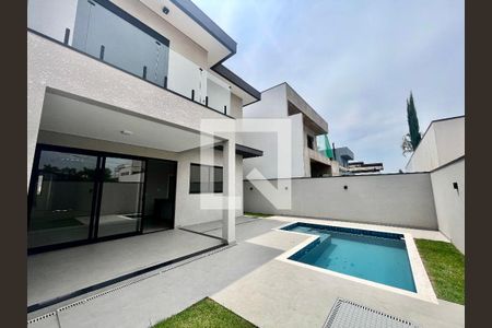 Casa de condomínio à venda com 215m², 3 quartos e 2 vagas Casa de condomínio à venda com 215m², 3 quartos e 2 vagasQuintal