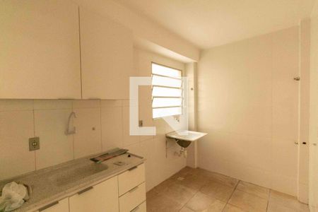 Apartamento à venda com 42m², 2 quartos e 1 vaga Apartamento à venda com 42m², 2 quartos e 1 vagaCozinha e Área de Serviço